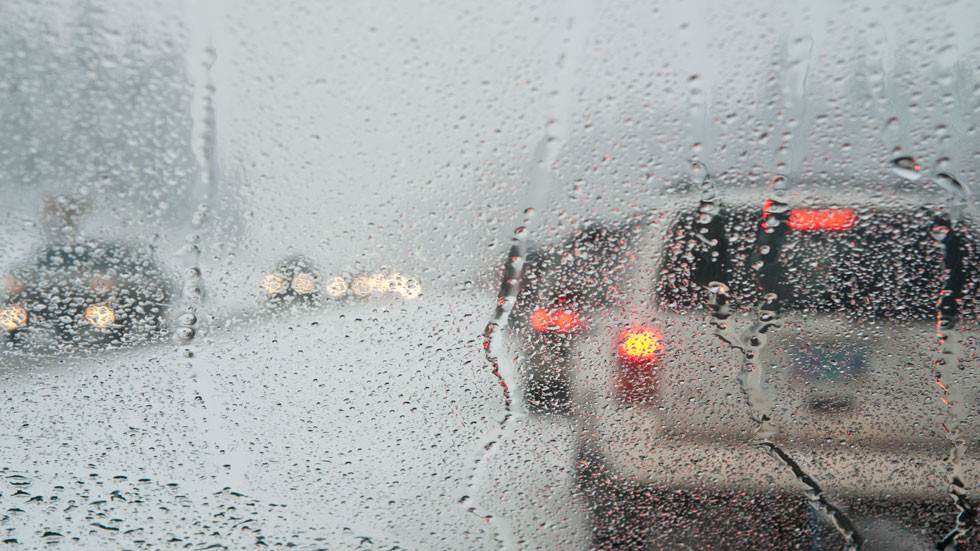 ¿Puedo conducir una moto eléctrica mientras llueve? 1